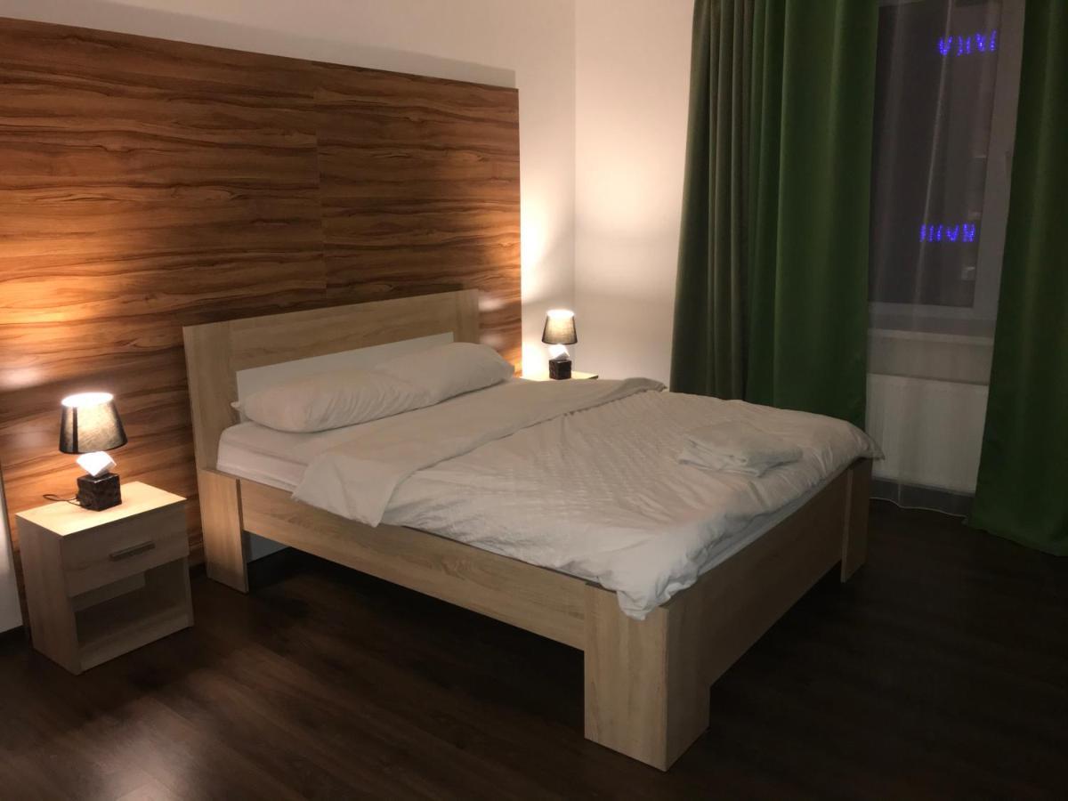 Naberezhna 10, Central Lutsk Appartamento Esterno foto
