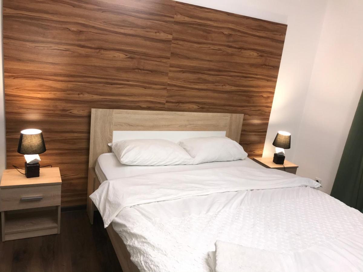 Naberezhna 10, Central Lutsk Appartamento Esterno foto